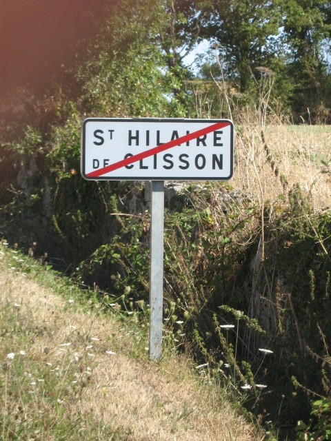 Vous êtes trop loin ! faite demi tour!!